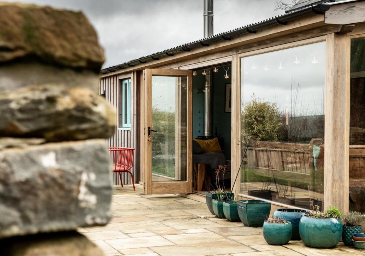 Penrhiw - A Country Cottage With Mountain Views Newport  Exterior photo